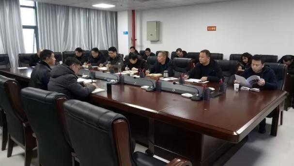 黄子韬被救生衣卡住,周冬雨穿救生衣卷卷惹人爱“太阳成集团tyc7111cc”(图1) 太阳成集团tyc7111cc