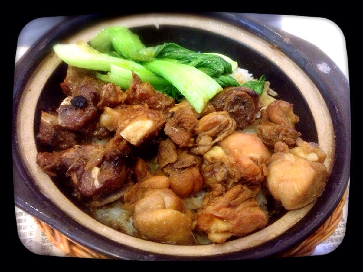 太阳成集团tyc7111cc:秦岚红西装帅气现身《决胜时刻》发布会 首度演绎宋庆龄感受历史厚重(图3) 太阳成集团tyc7111cc